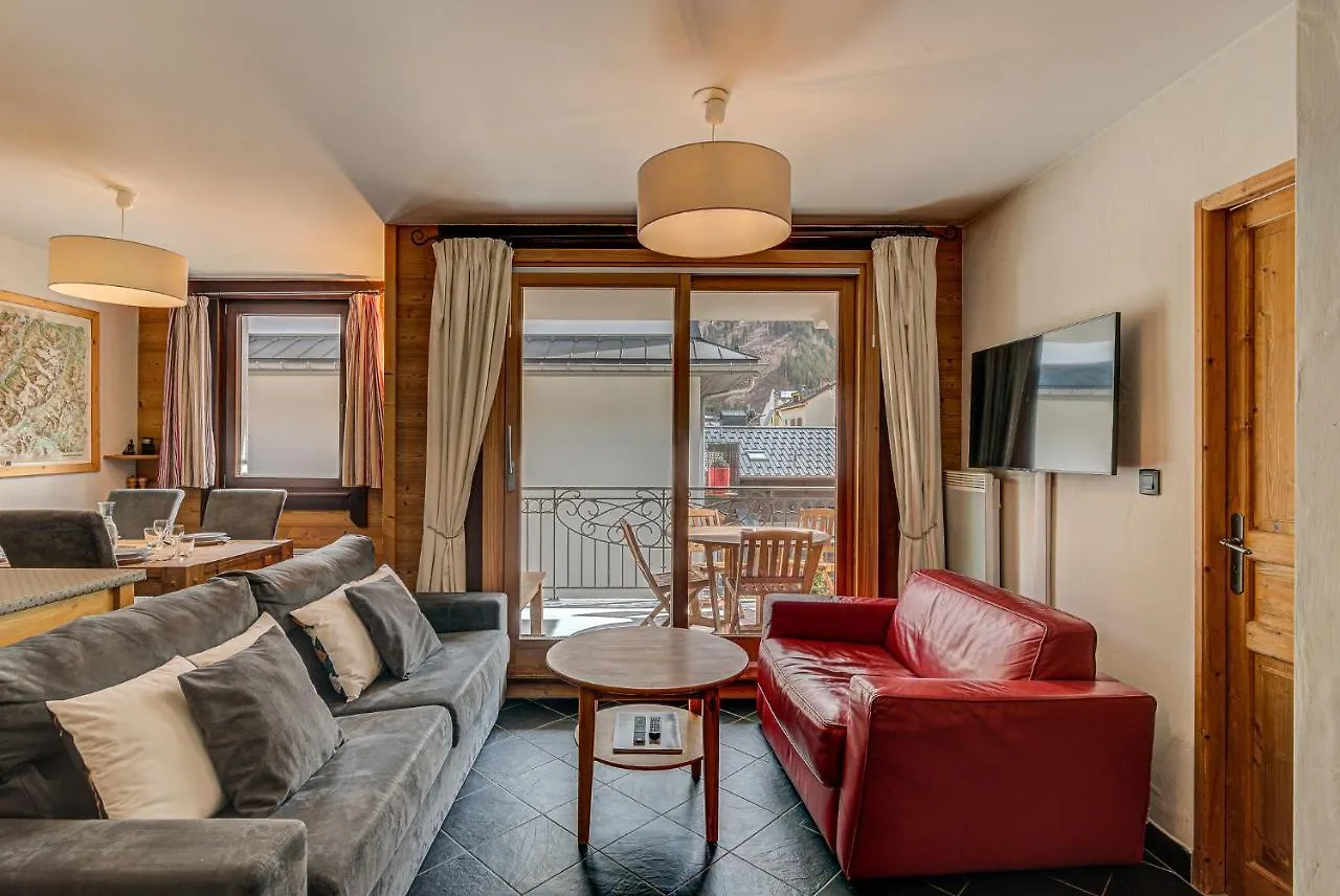 Apartment Le Paradis 2 - Alpes Travel - Central Chamonix location