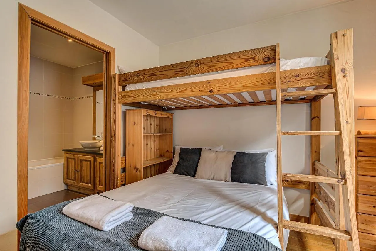 Apartment Le Paradis 2 - Alpes Travel - Central Chamonix 0*,  France