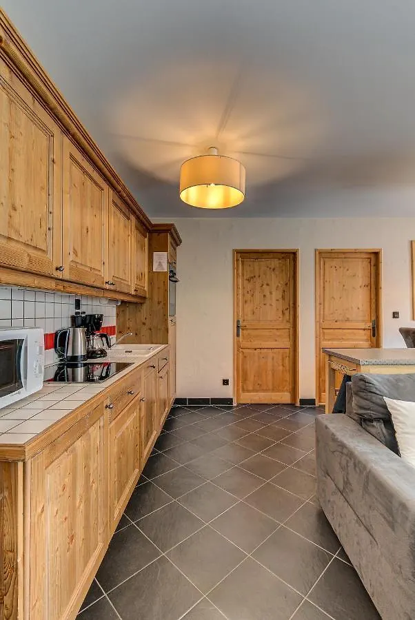 Apartment Le Paradis 2 - Alpes Travel - Central Chamonix 0*,